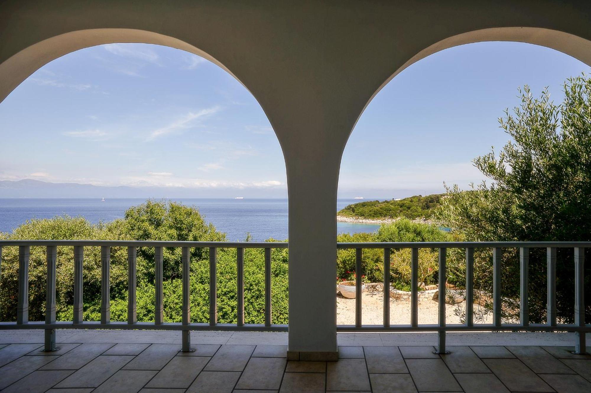 Вилла Lioniskari Seaviews - Paxoi'S Private Pool Oasis Porto Ozias Экстерьер фото